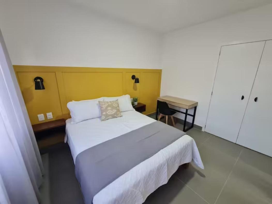 Aparthotel Urban Justo Sierra Guadalajara Exterior foto